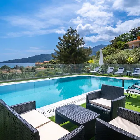 Finikas Luxury Thassos Golden * כריסי אמודיה